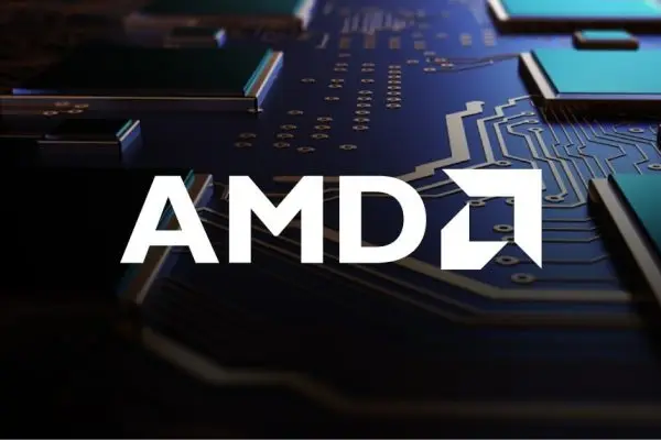 شعار AMD يظهر فوق لوحة دوائر إلكترونية متطورة
