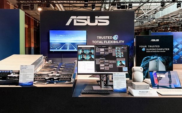 منصة عرض لشركة ASUS تعرض خوادم وأنظمة الحوسبة المتقدمة
