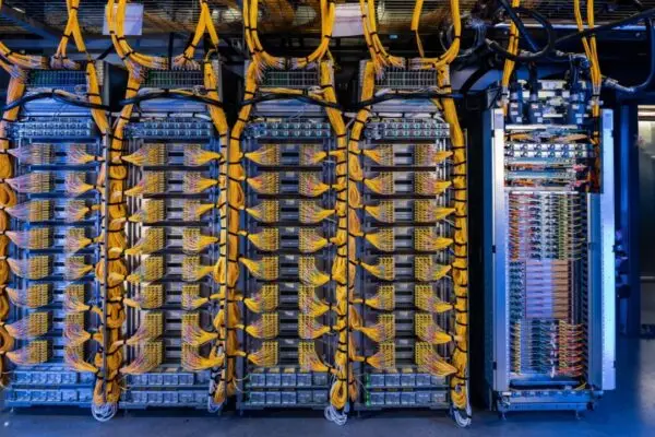 خوادم وبنية تحتية متطورة تدعم بنية NVIDIA Vera Rubin في Google Cloud