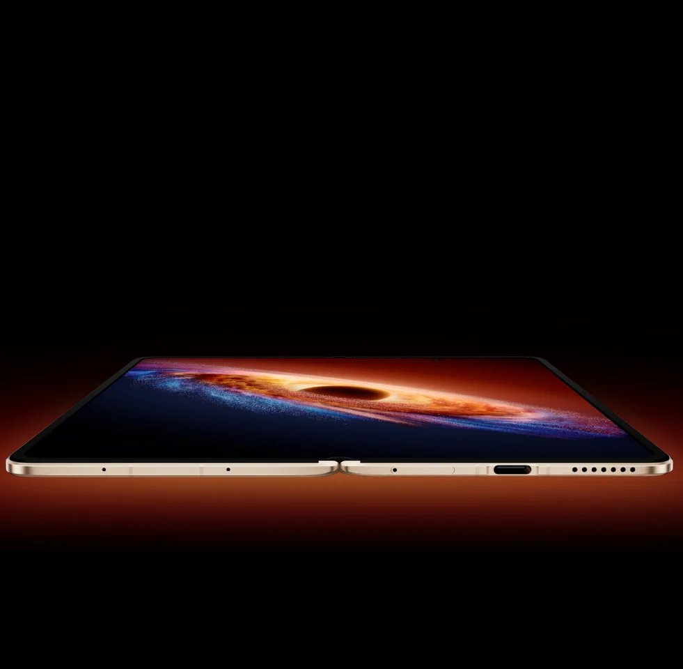 HONOR Magic V6