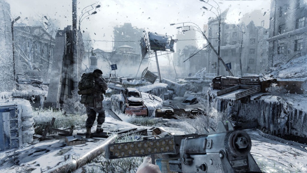 لقطة شاشة من لعبة Metro Redux تظهر بيئة مدمرة مغطاة بالثلوج