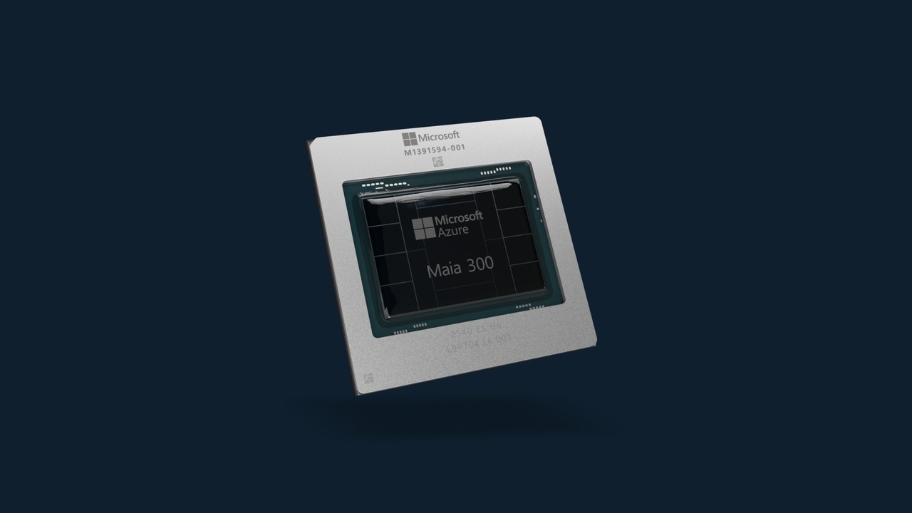 صورة رسمية لمعالج Microsoft Maia 300 الجديد من مايكروسوفت