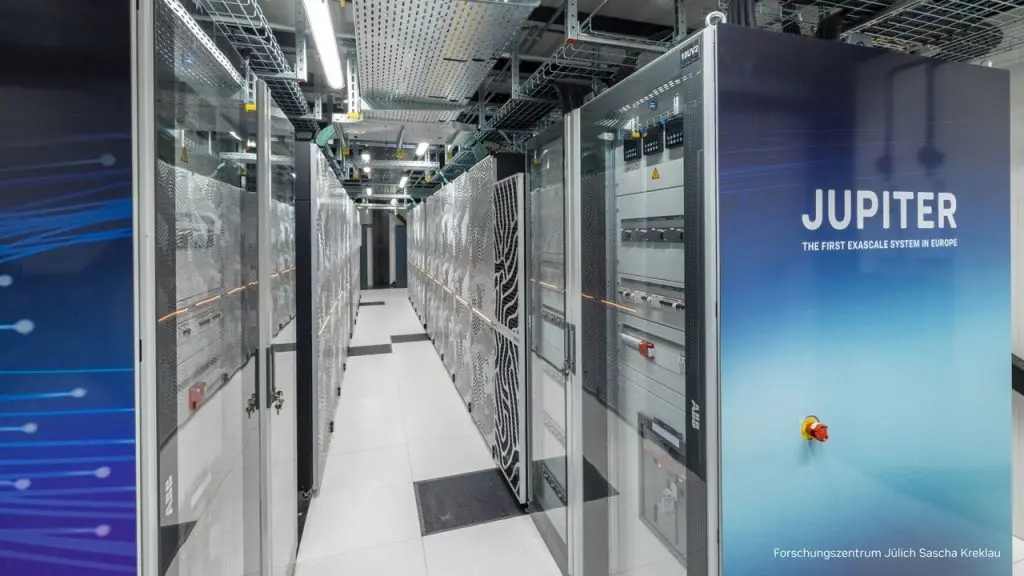 نظام الخوادم العملاق JUPITER المستخدم في محاكاة NVIDIA
