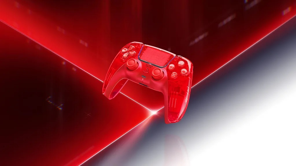 وحدة تحكم PS5 شفافة باللون الأحمر من مجموعة Prism