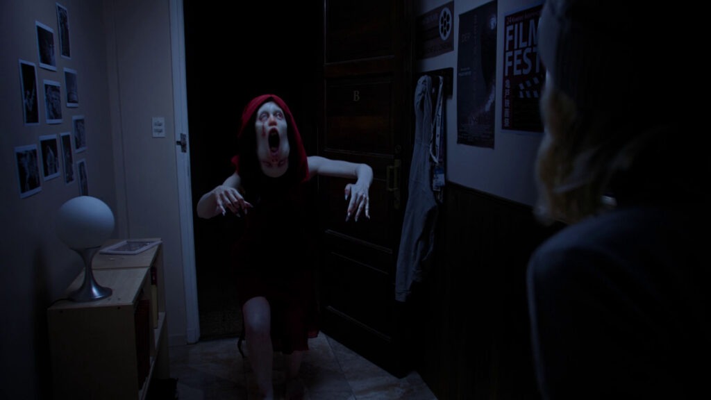 لقطة من لعبة الرعب Tenebris Somnia تظهر كائنًا مرعبًا